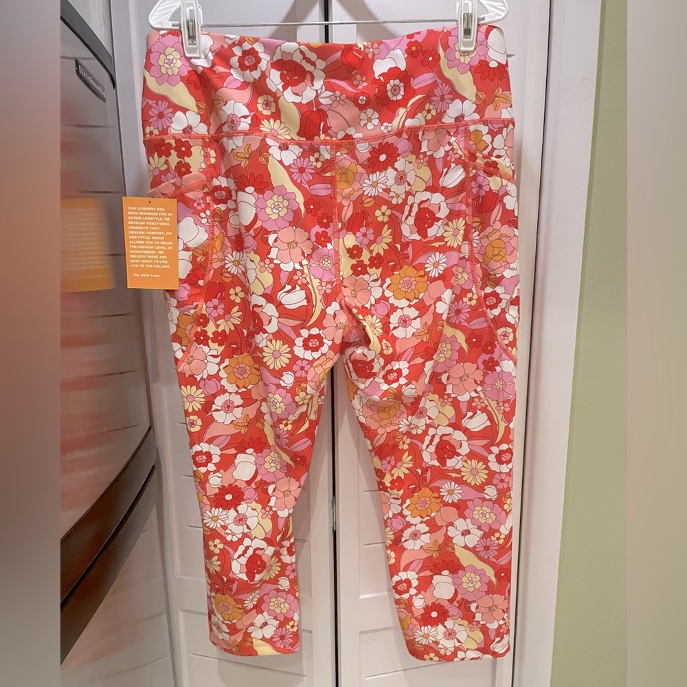 New Avia Fashion Bold Floral Print Capri Length Legging Recycled Poly XXL 20 - Picture 5 of 12